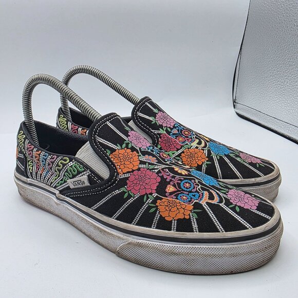 Vans Dia De Los Muertos Womens 7 Shoes Skulls Floral Slip On Day Of The Dead - Picture 1 of 13